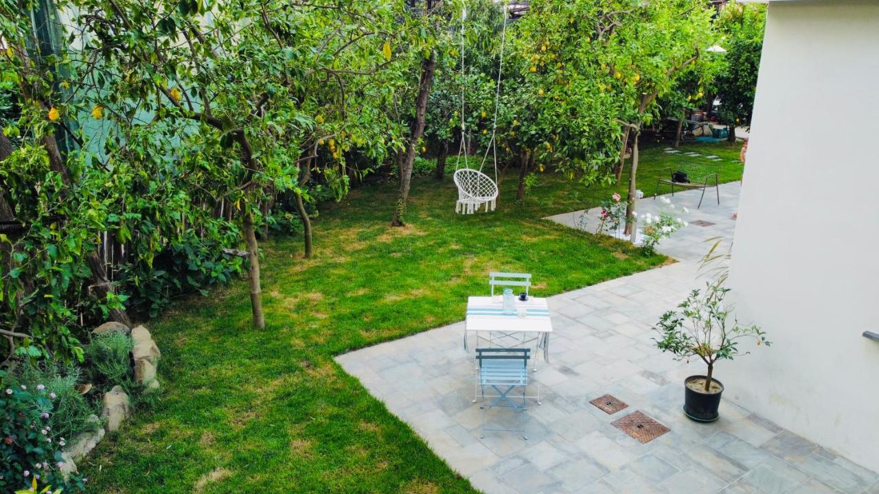 Flavia'S Lemons Bed & Breakfast Sorrento Dış mekan fotoğraf